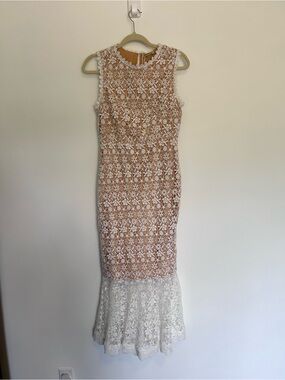 NWT Fehaute Lace‎ Midi Dress | Size US 4